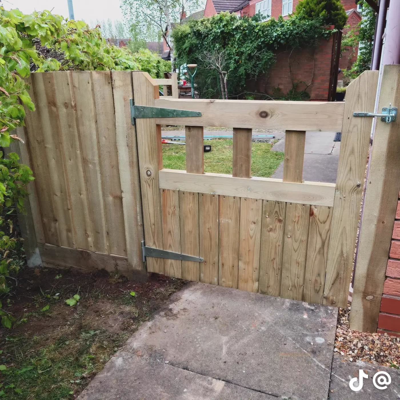 Gates project in Wellsbourne